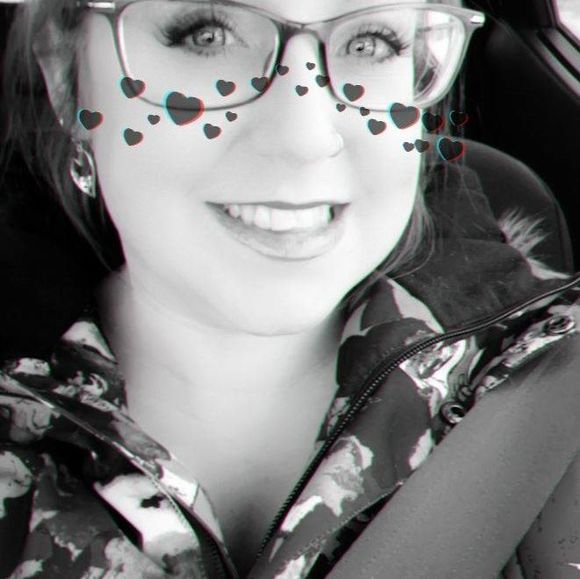 Meet your Posher, Mandy - Picture 1 of 1